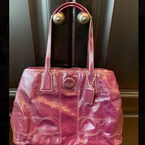 Coach Signature shoulder pocketbook purse